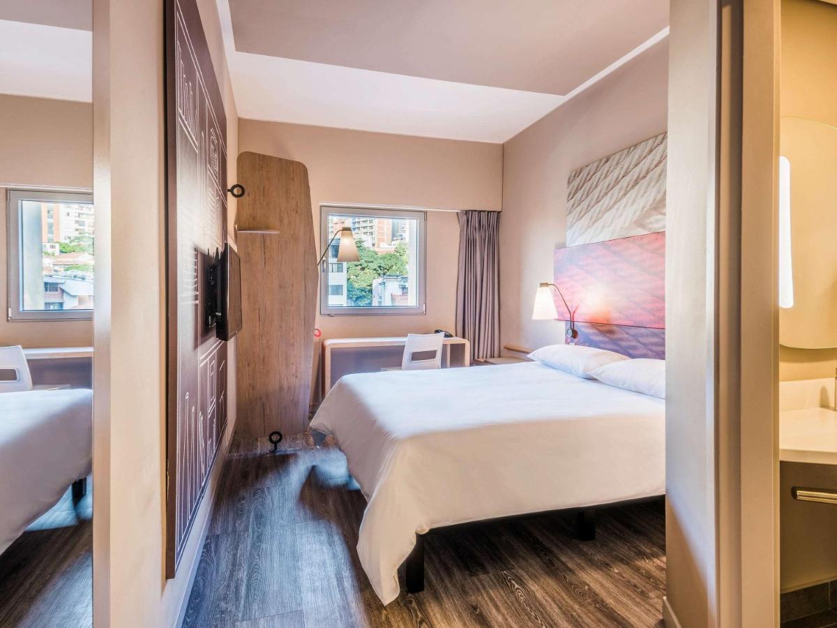 Ibis Granada Hotel 3*